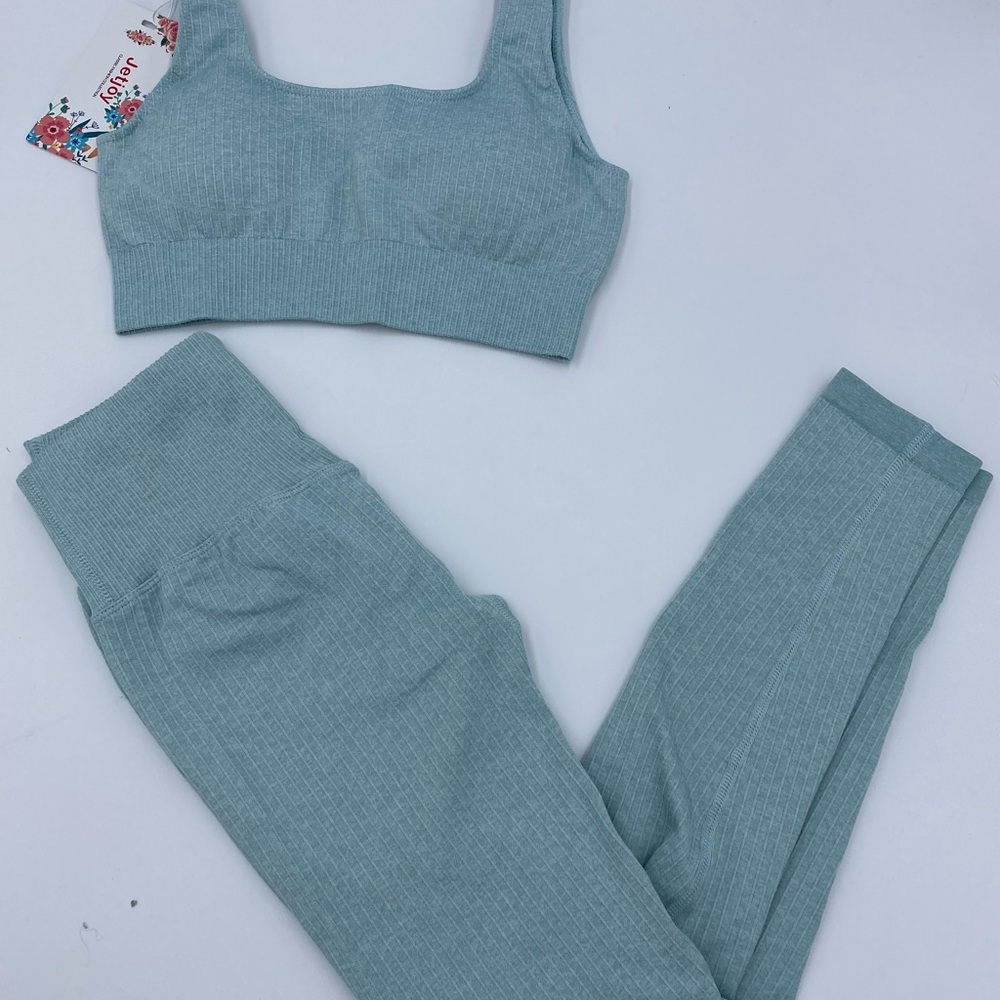 Workout Set - Picture 2 of 3